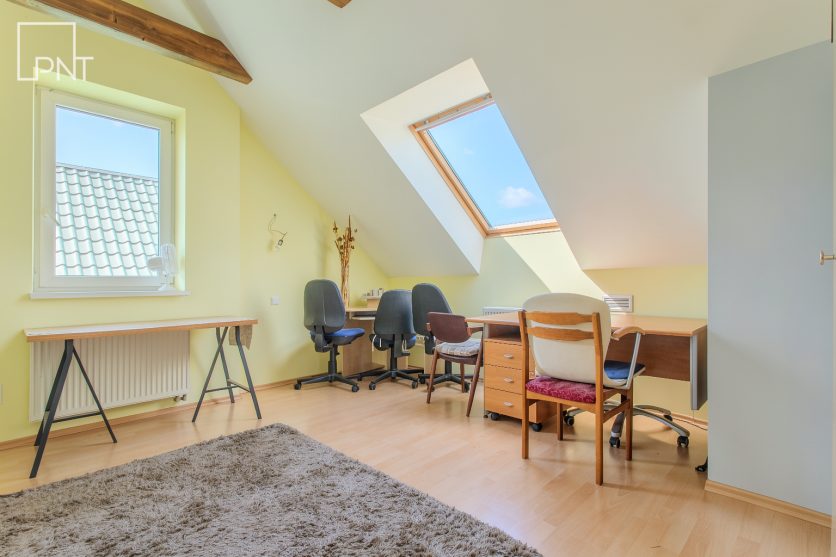 Pilnai renovuotas ir energiškai efektyvus namas su moderniu ūkiniu pastatu, Purienų g. 9 Panevėžys, Rožės – nuotrauka 17
