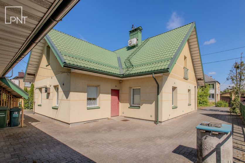Pilnai renovuotas ir energiškai efektyvus namas su moderniu ūkiniu pastatu, Purienų g. 9 Panevėžys, Rožės – nuotrauka 3