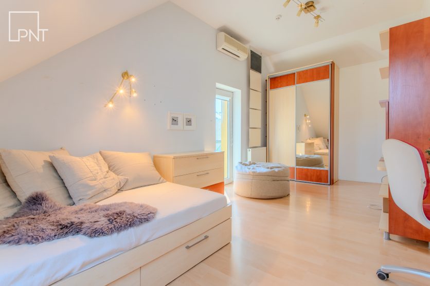 Pilnai renovuotas ir energiškai efektyvus namas su moderniu ūkiniu pastatu, Purienų g. 9 Panevėžys, Rožės – nuotrauka 9